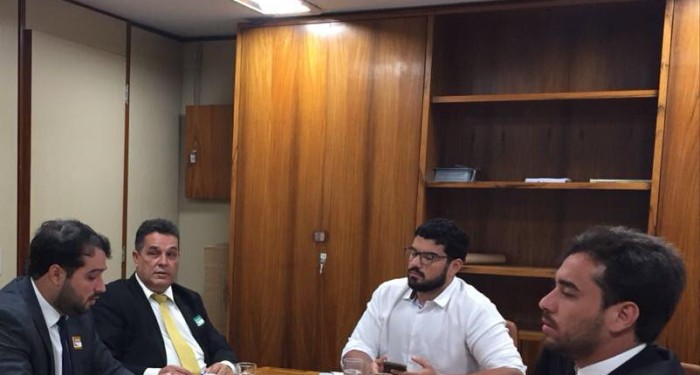Prefeito Arthur Freitas vai a Brasília pleitear mais investimentos para o município 