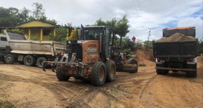 Prefeitura realiza melhorias nas estradas da zona rural